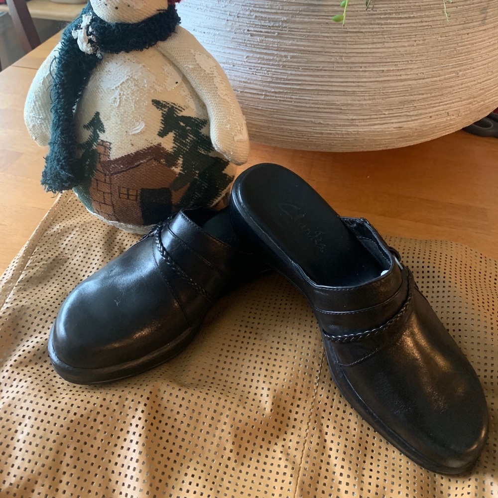 Clarks Black Leather Clog Style Shoes-Size 6
